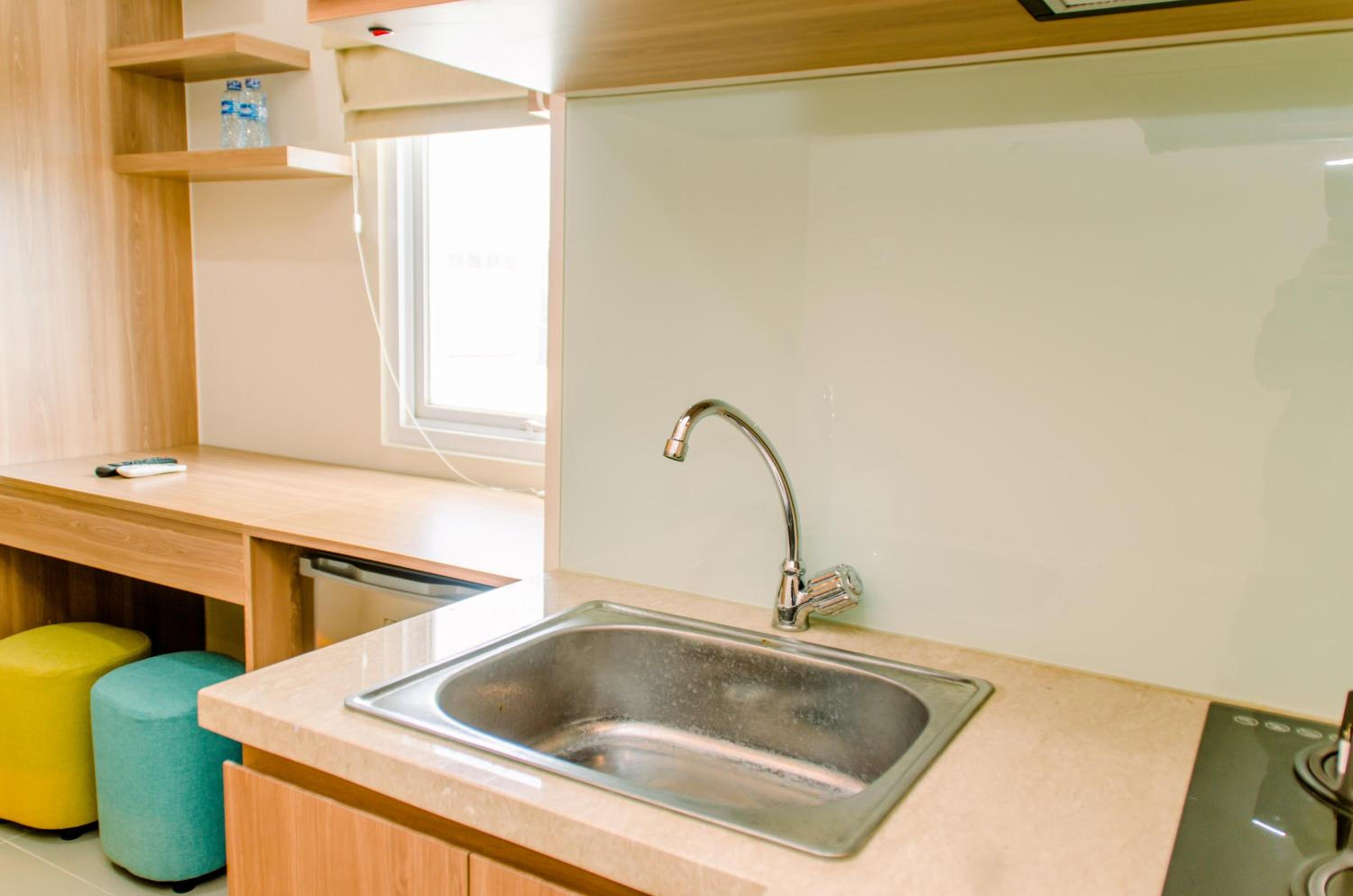 Homey and Compact Studio Apartment at B Residence By Travelio view 4