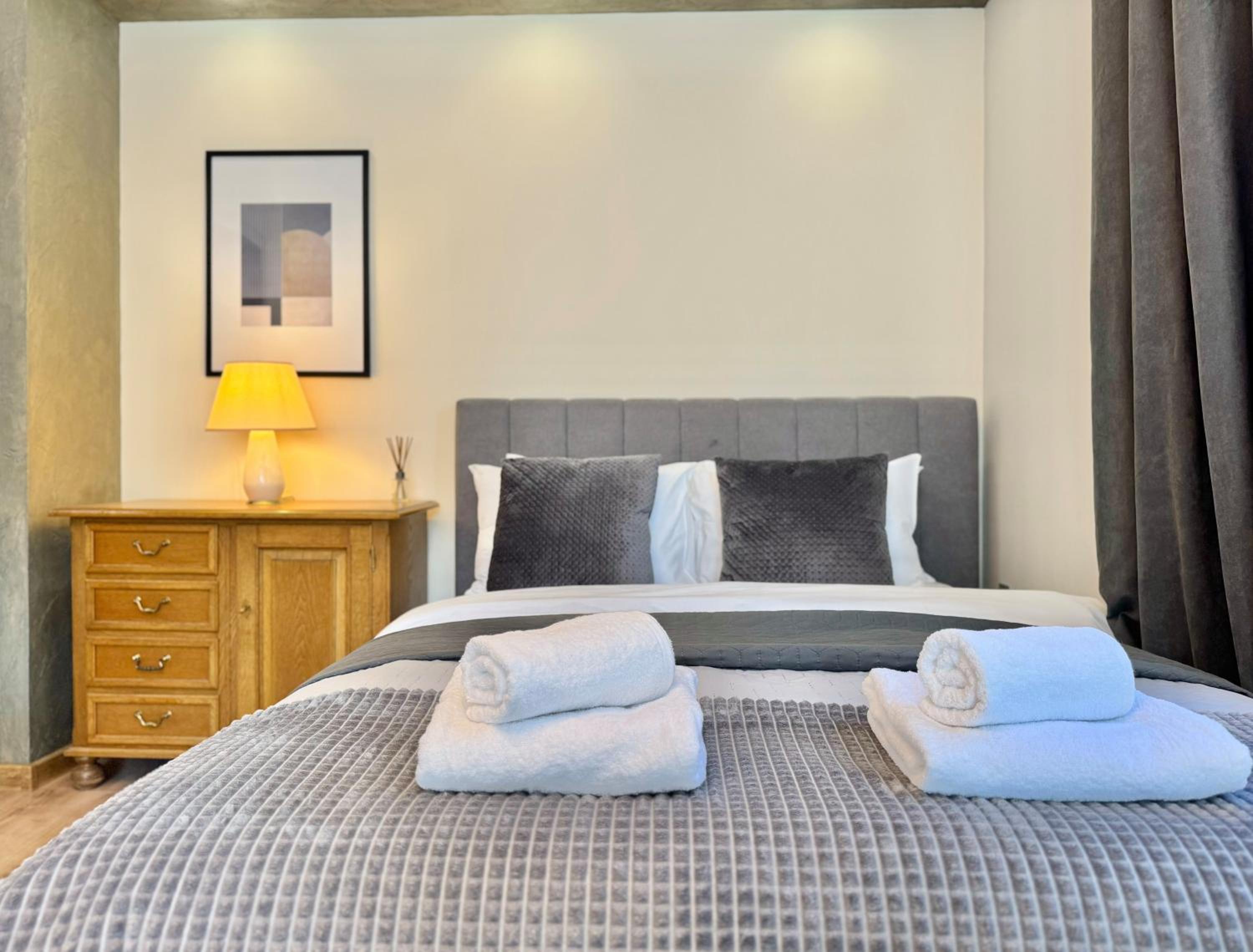 Top Centre 2Bed Apartment for 5 Guests 2 minutes from High Street
