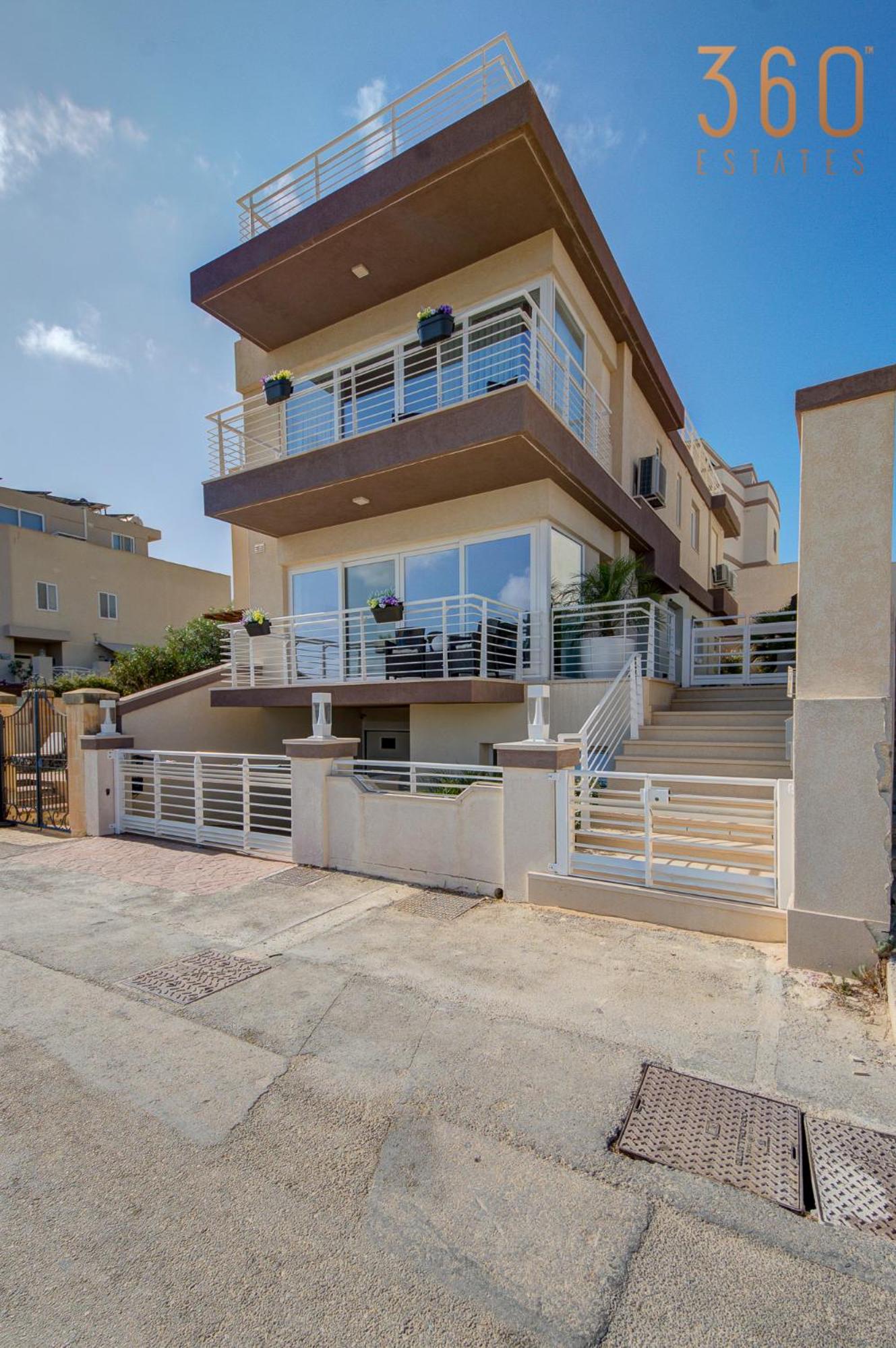 Stunning Villa with Jacuzzi & beautiful views by 360 Estates view 2