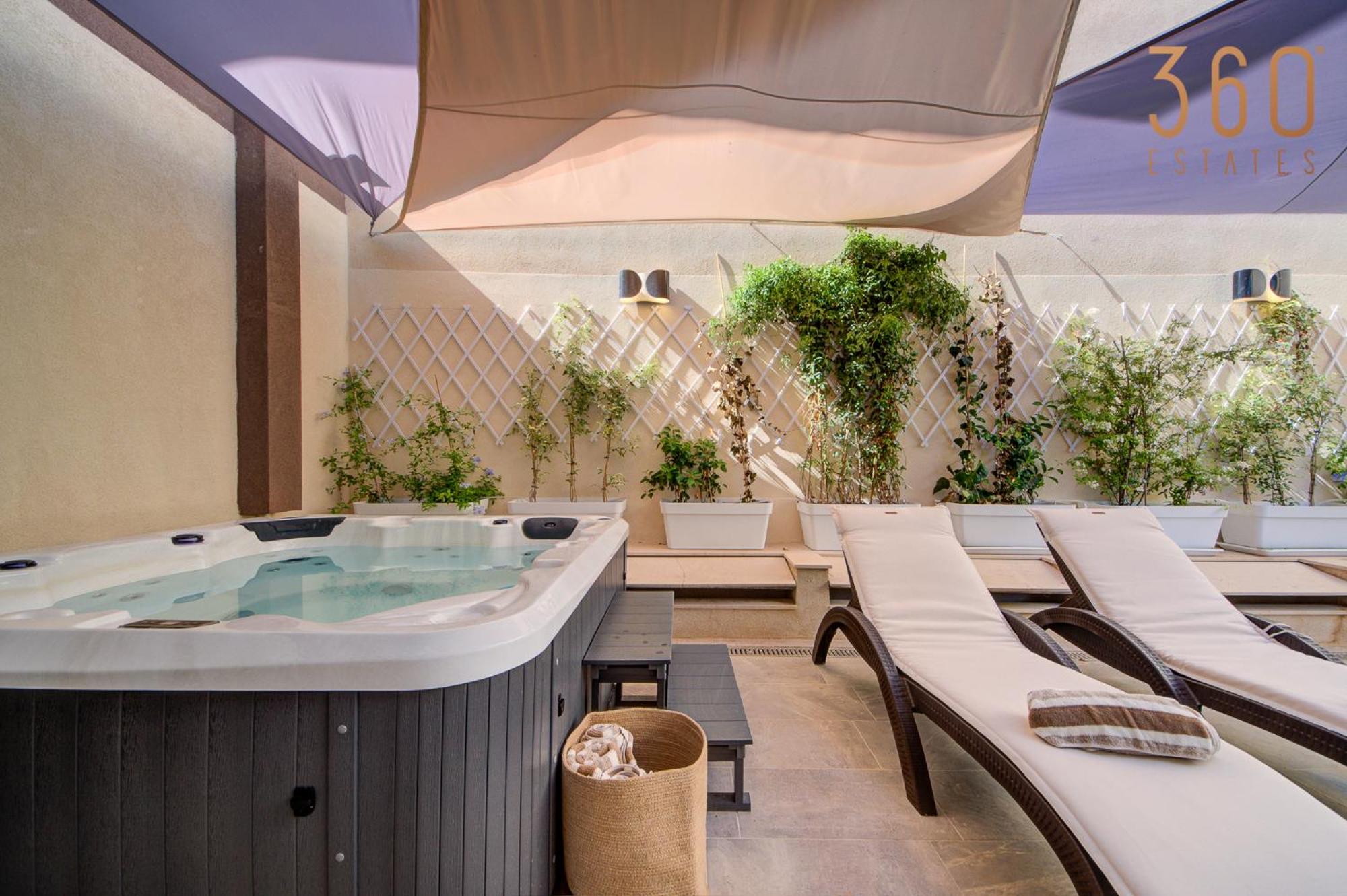 Stunning Villa with Jacuzzi & beautiful views by 360 Estates view 4