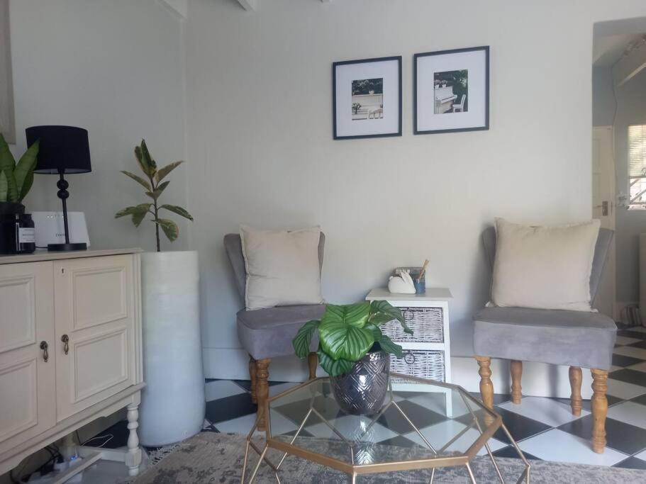 Little Luxury, Pretoria East, Faerie Glen view 4