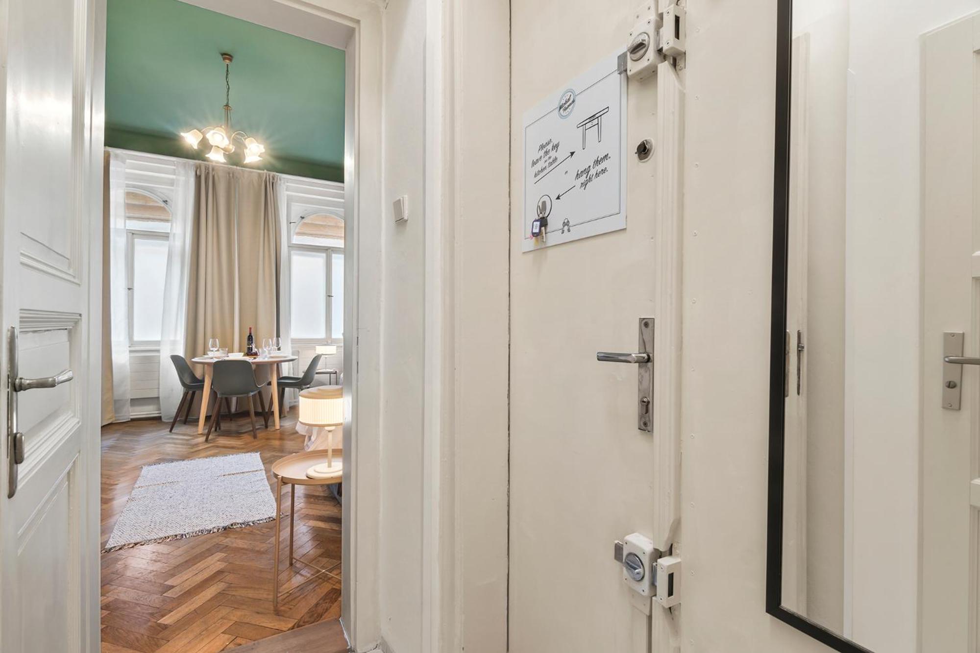 APTs in OLD TOWN PRAGUE by Michal&Friends