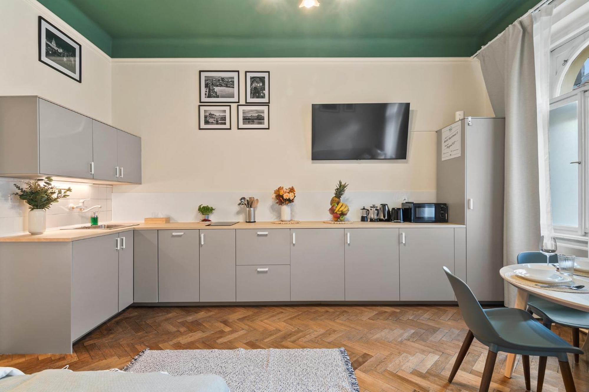 APTs in OLD TOWN PRAGUE by Michal&Friends