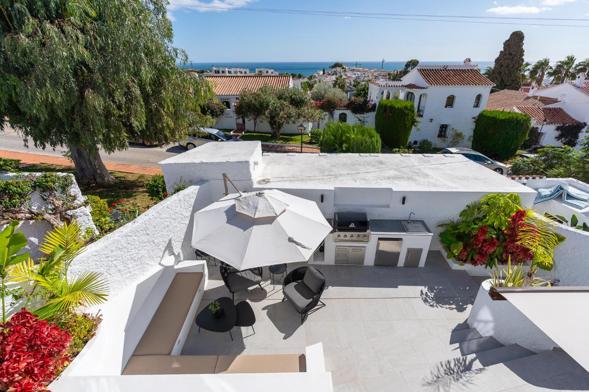 Luxury house with private heated pool in Nerja! photo 4