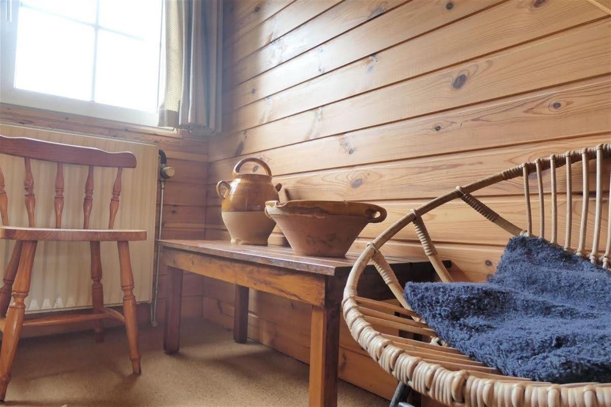 Cosy Sjalay near the lake for 6-8 persons