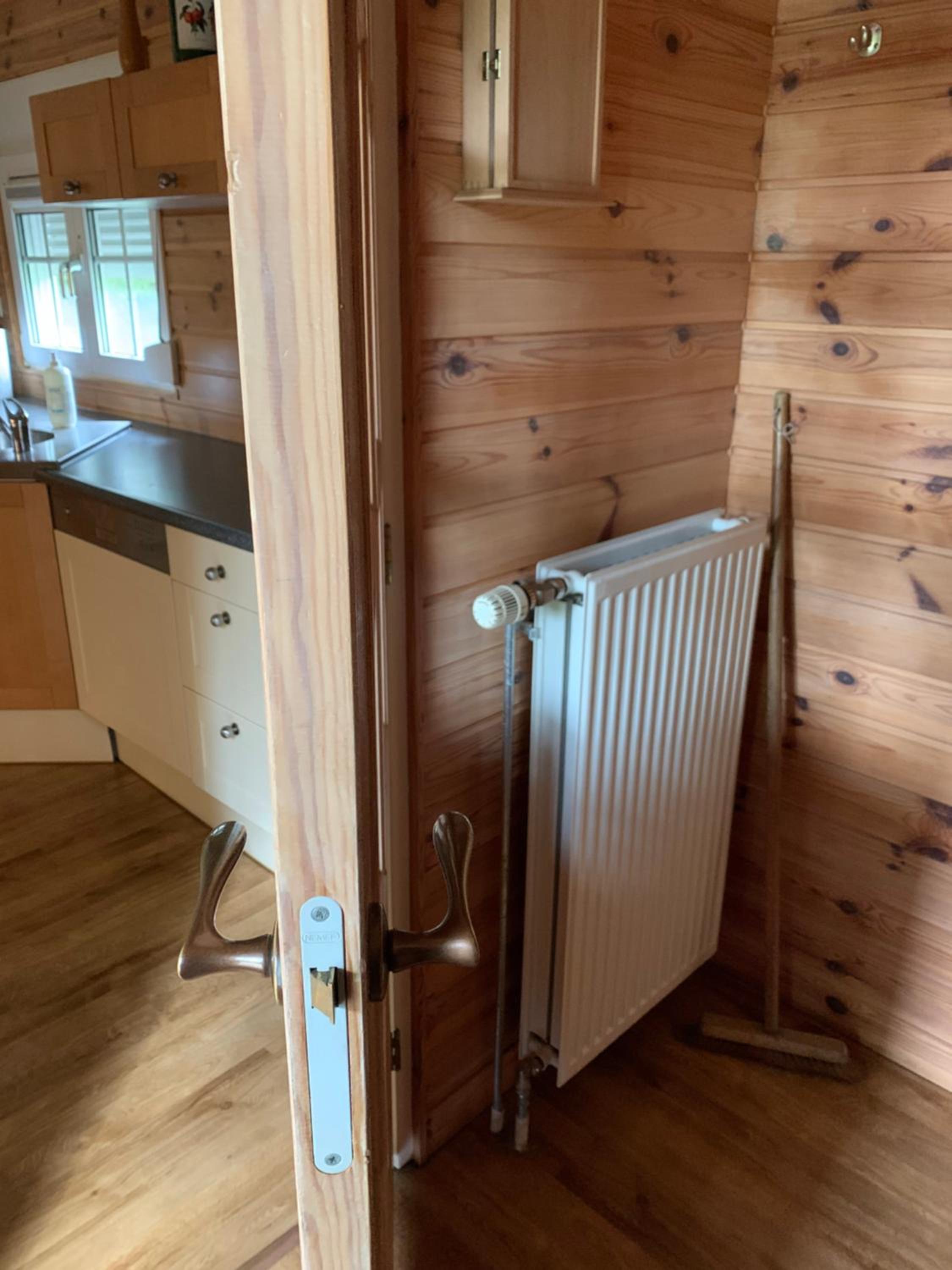 Cosy Sjalay near the lake for 6-8 persons