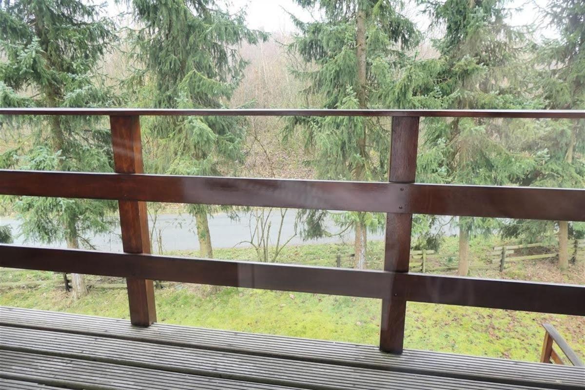 Cosy Sjalay near the lake for 6-8 persons