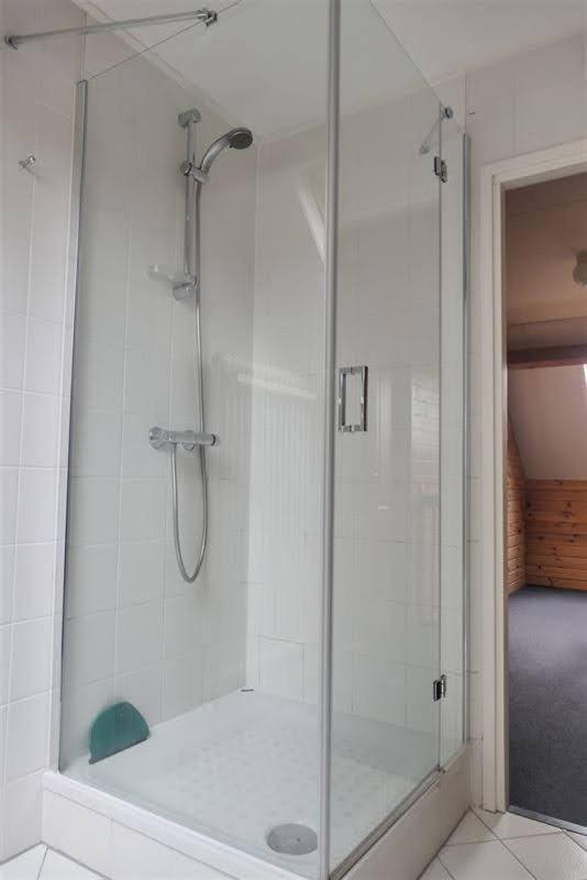 Cosy Sjalay near the lake for 6-8 persons