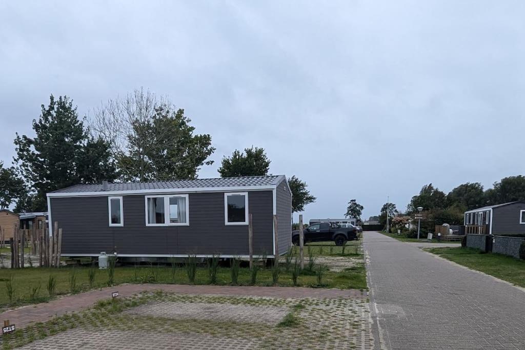 Moderne chalet op het strand view 3
