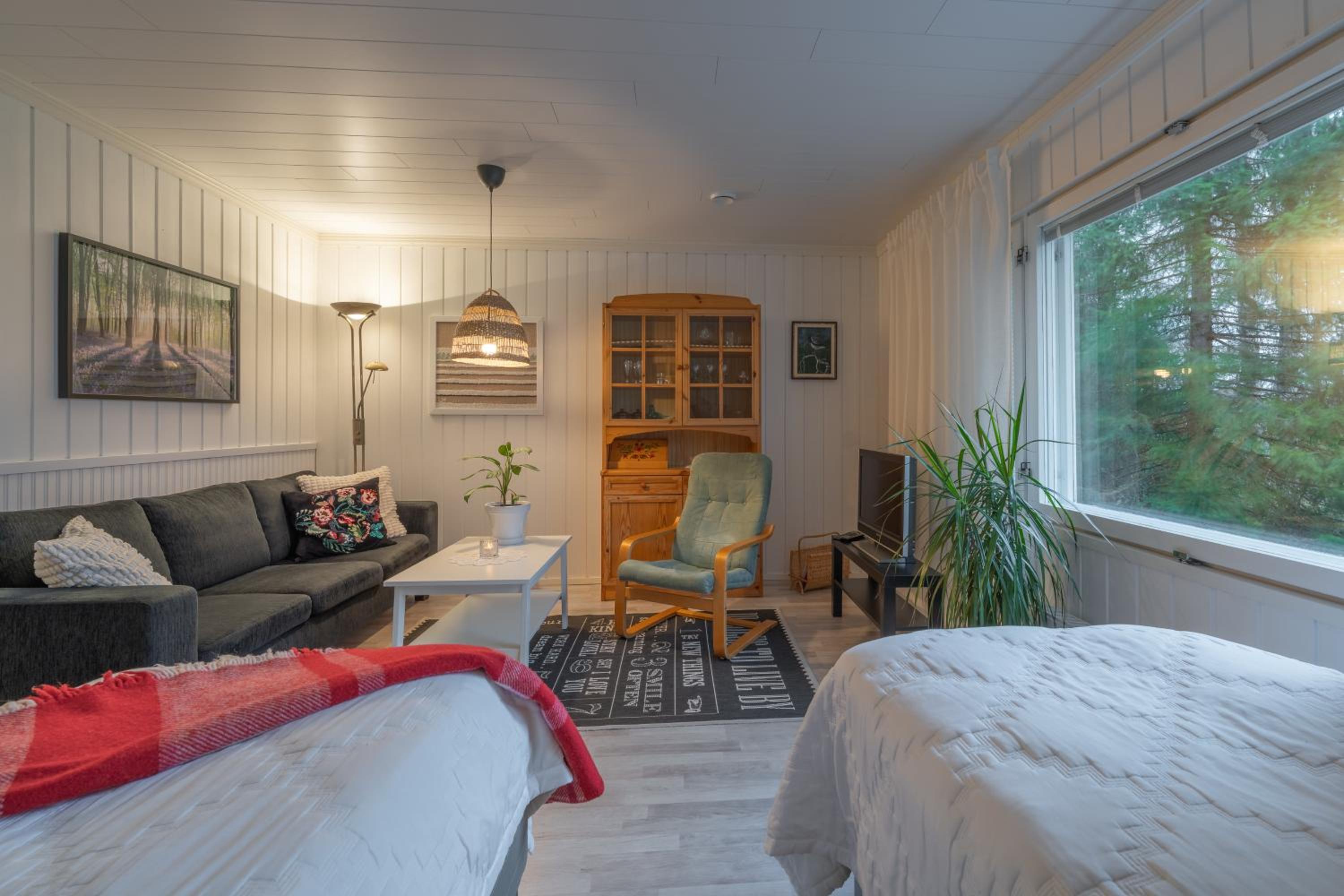 Riverhouse studio