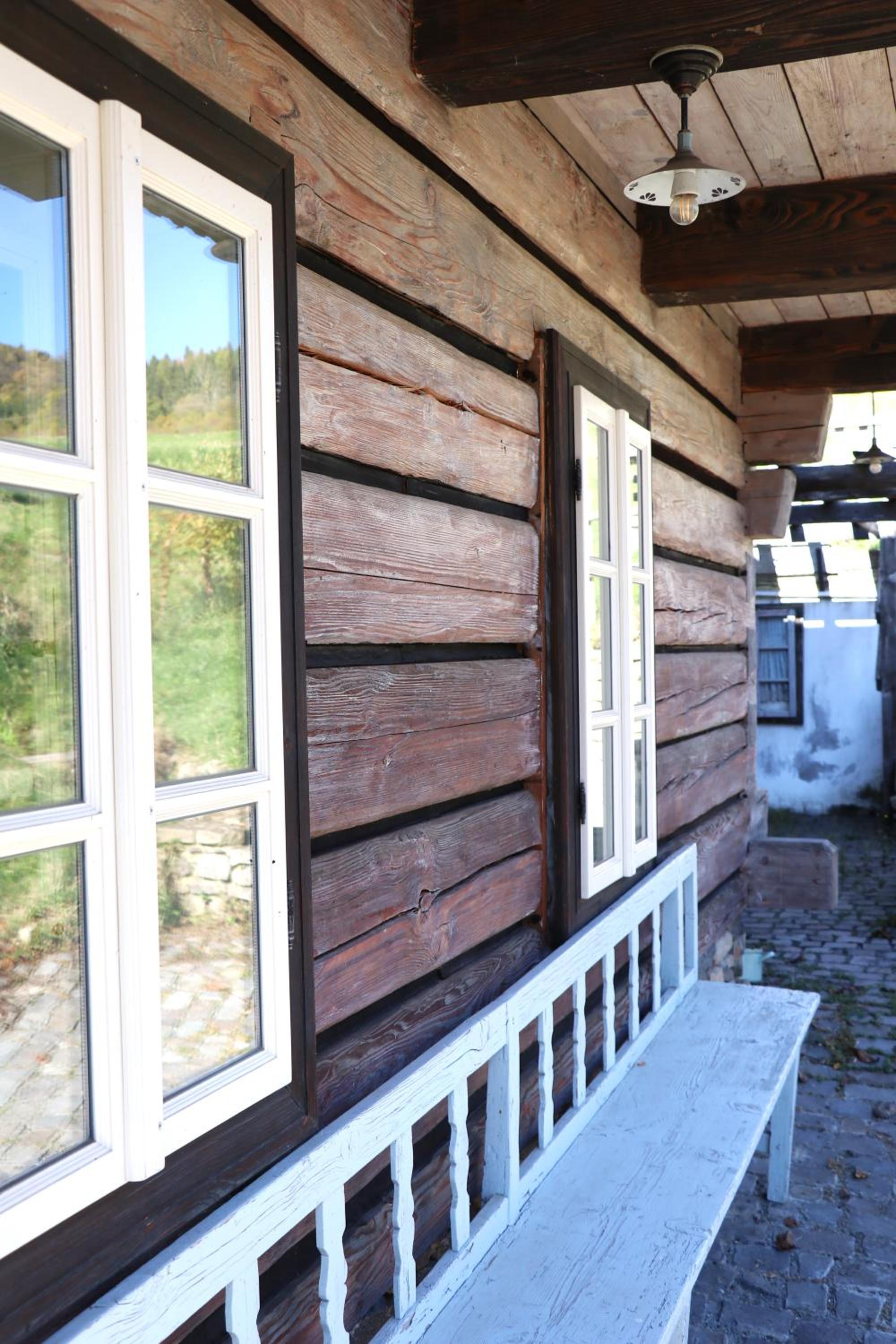 Cifrovaná drevenička