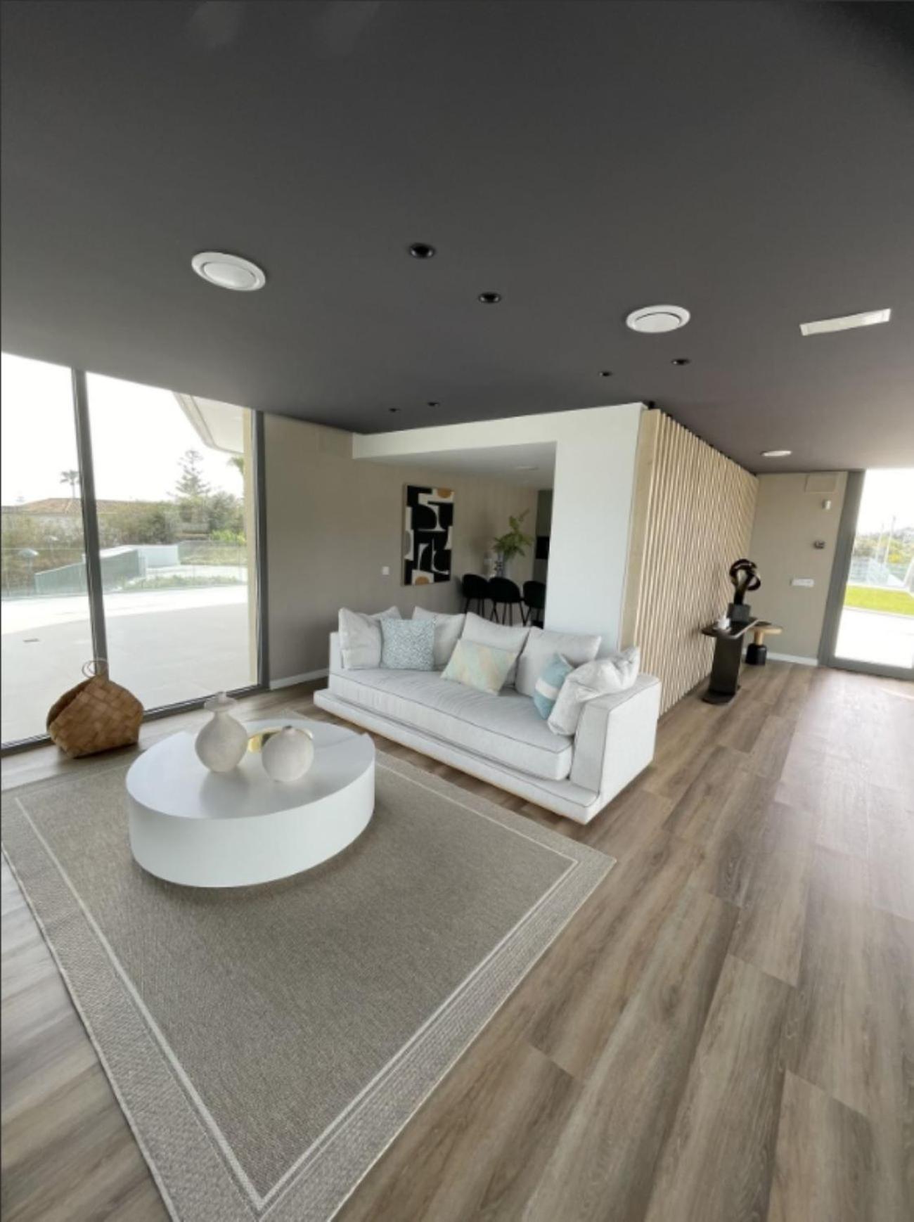 ViVi Homes - Marisol Pool, Sauna, Gym, Spa & Beach