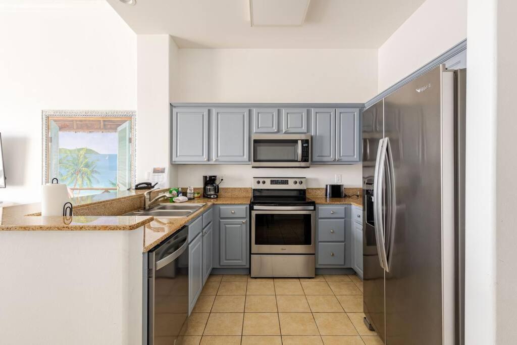 Lakefront Disney Dream Condo