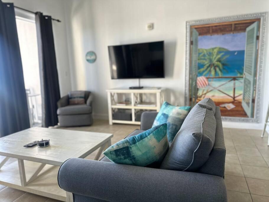 Lakefront Disney Dream Condo