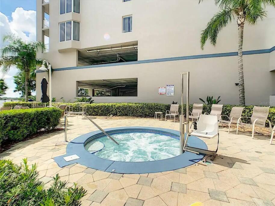 Lakefront Disney Dream Condo