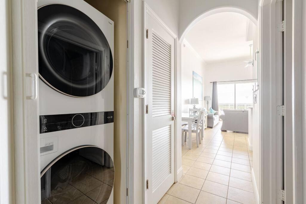 Lakefront Disney Dream Condo