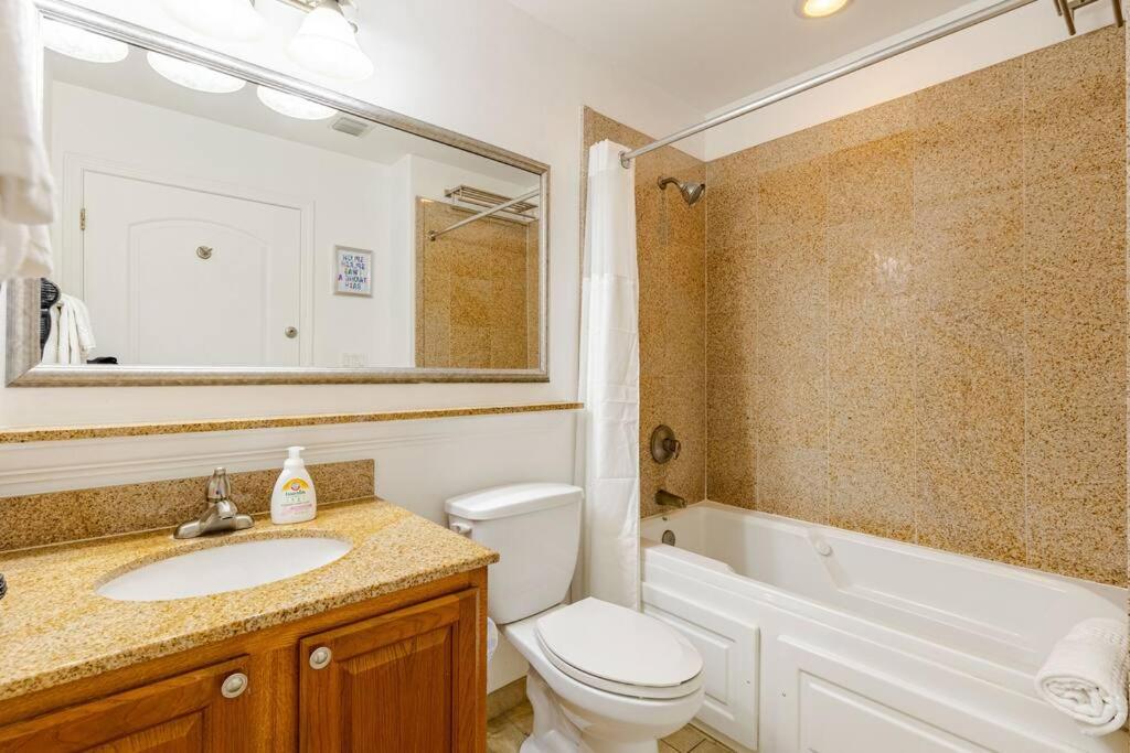 Lakefront Disney Dream Condo
