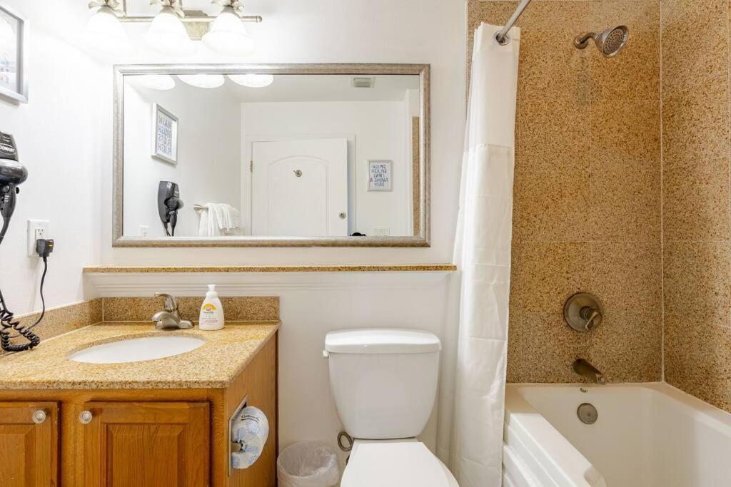 Lakefront Disney Dream Condo