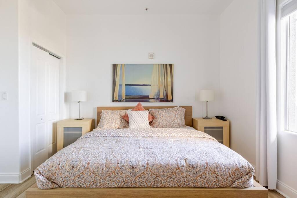 Lakefront Disney Dream Condo
