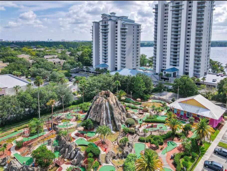 Lakefront Disney Dream Condo