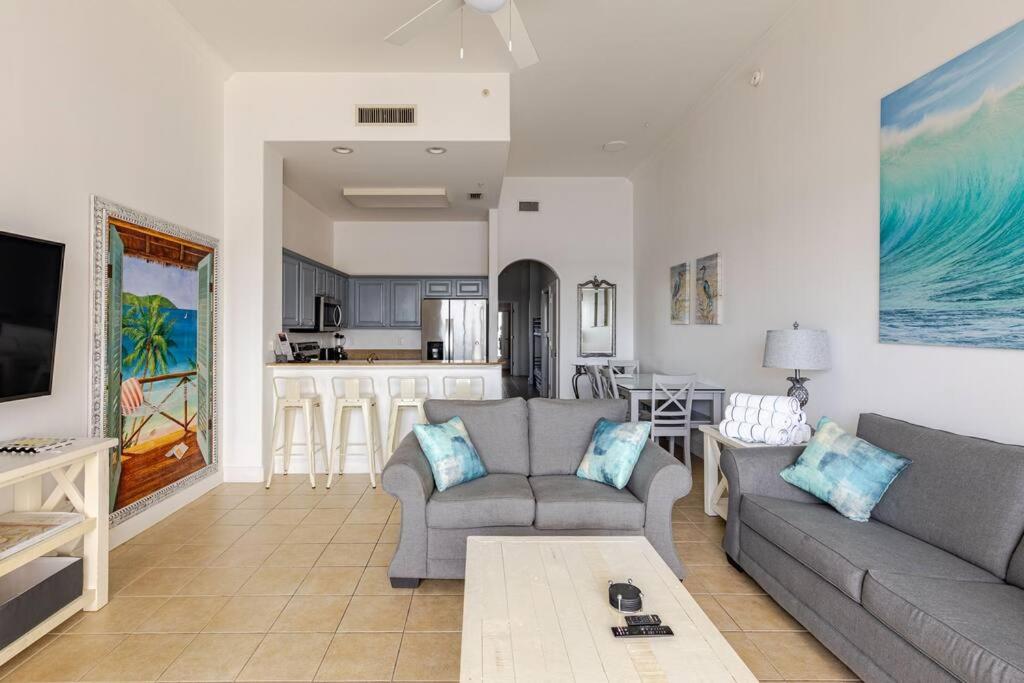 Lakefront Disney Dream Condo