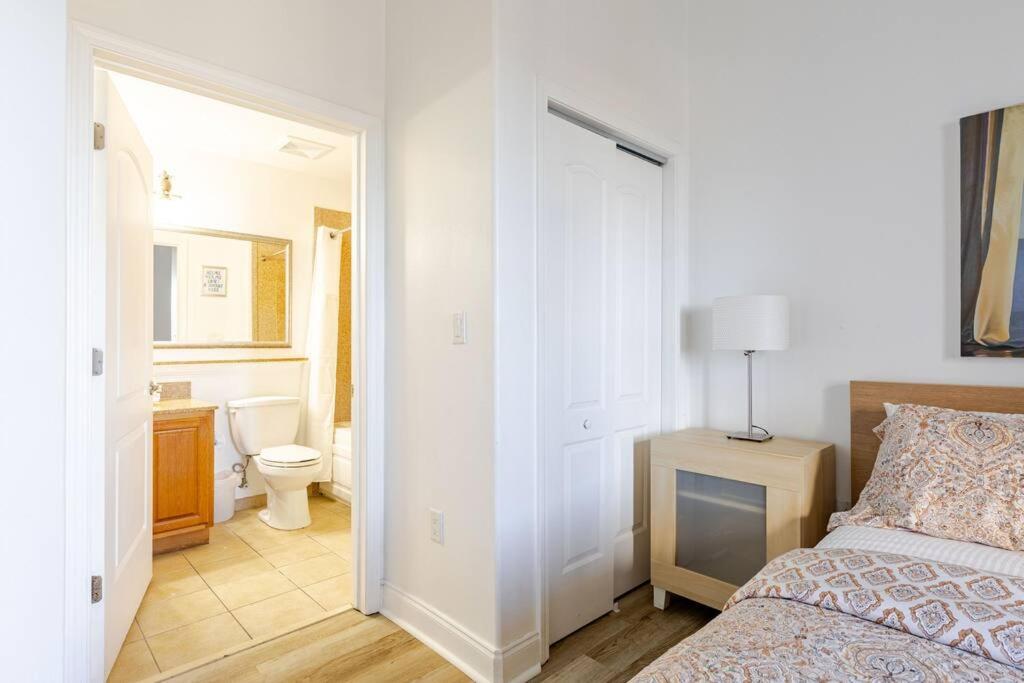 Lakefront Disney Dream Condo
