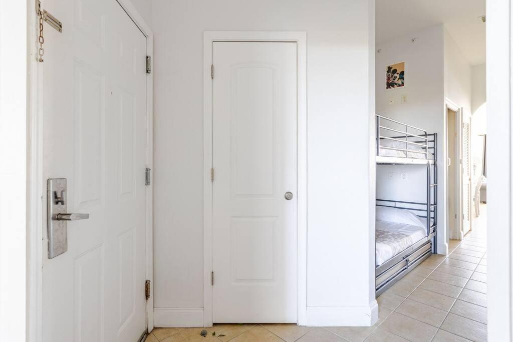 Lakefront Disney Dream Condo