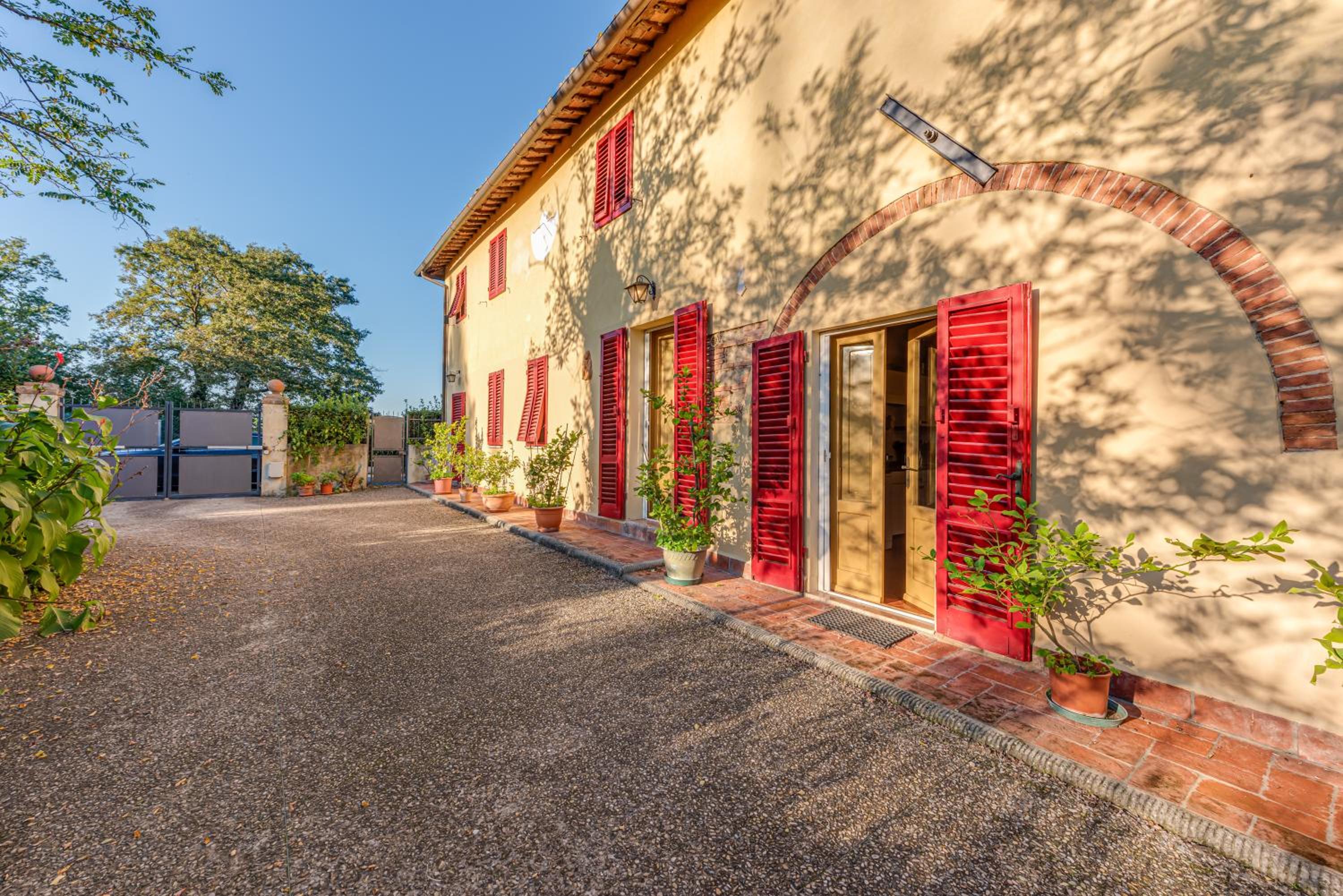 Villa Relax con piscina San Miniato view 2