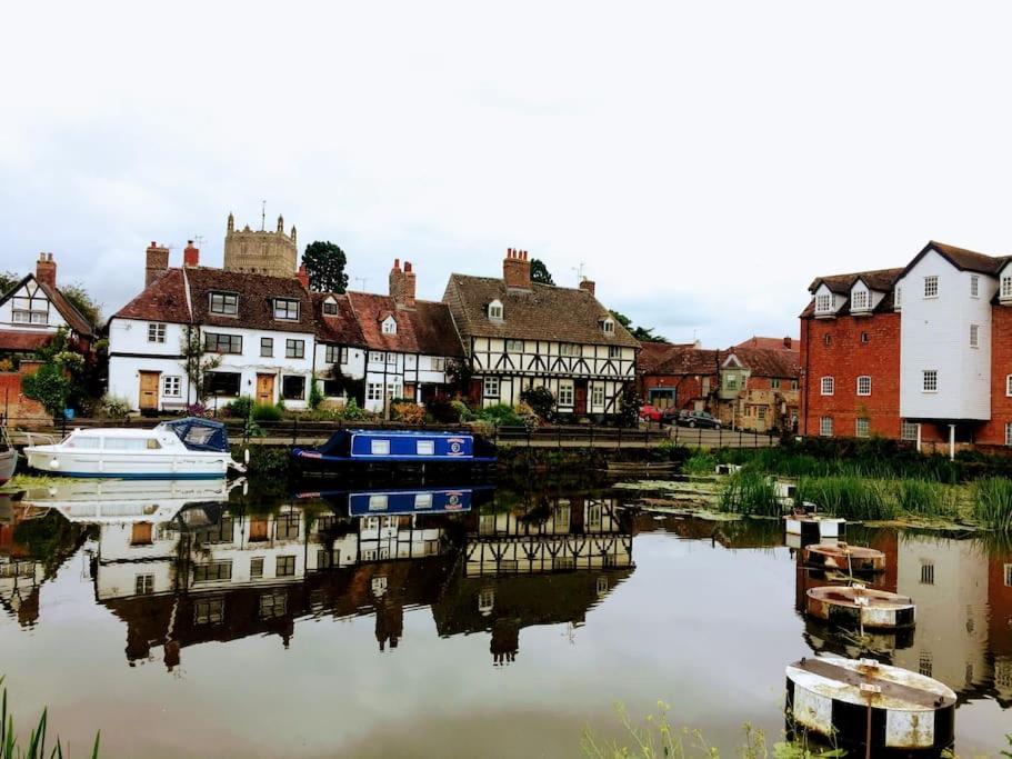 Tudor Cottage Tewkesbury - hidden treasure view 5