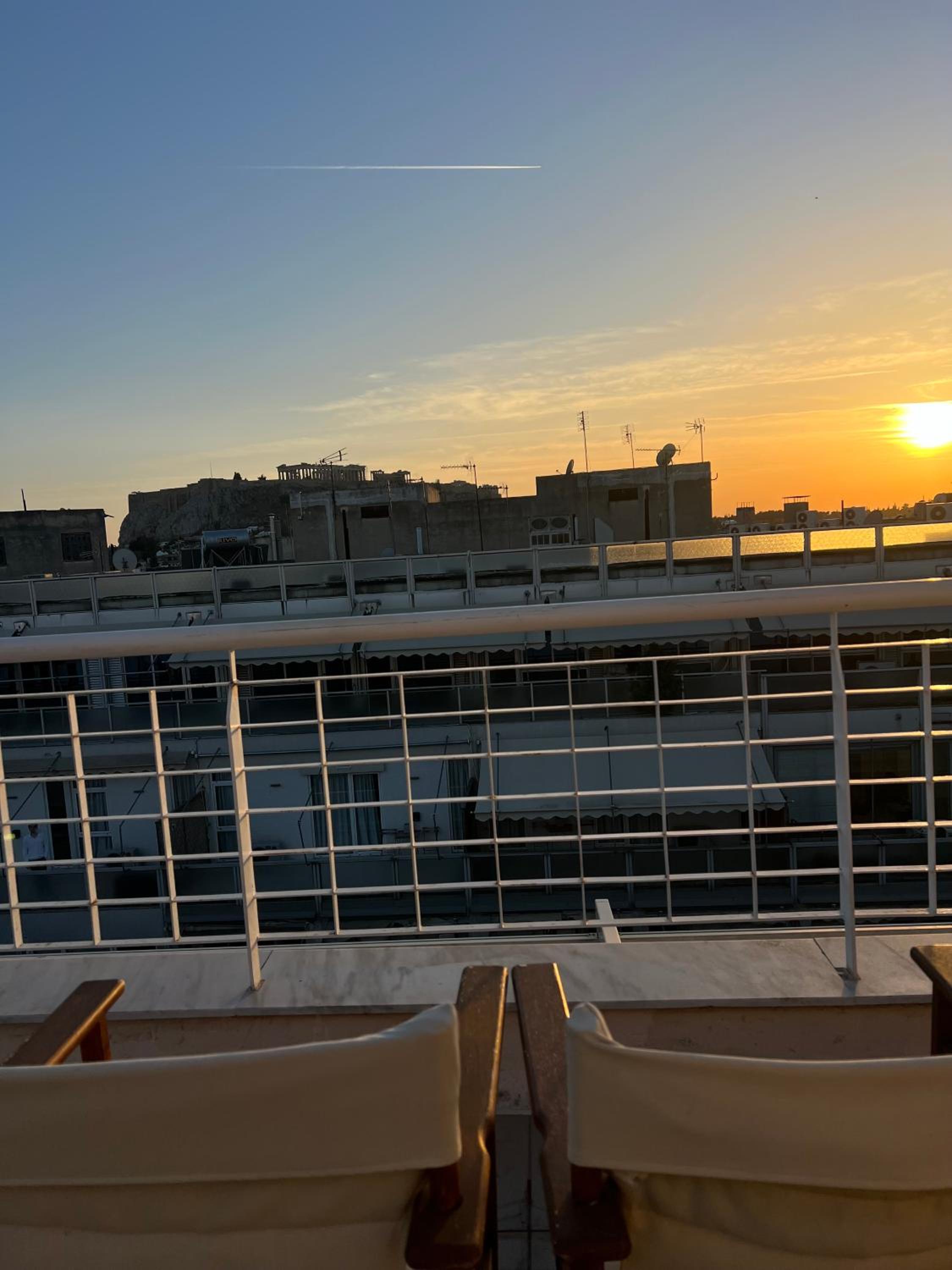 Penthouse with Terrace and Acropolis View - Themelio Suites