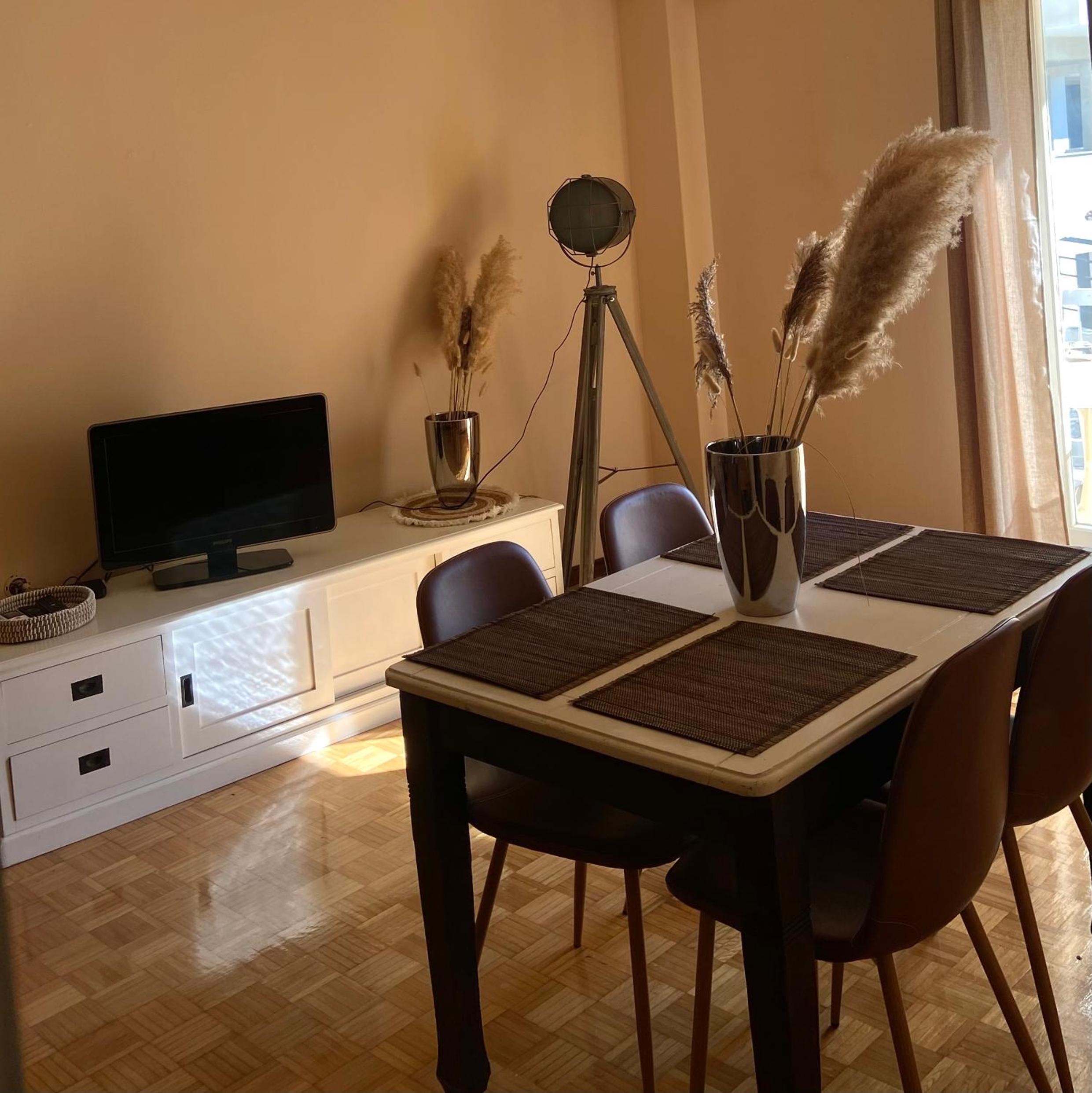 Vakhos House