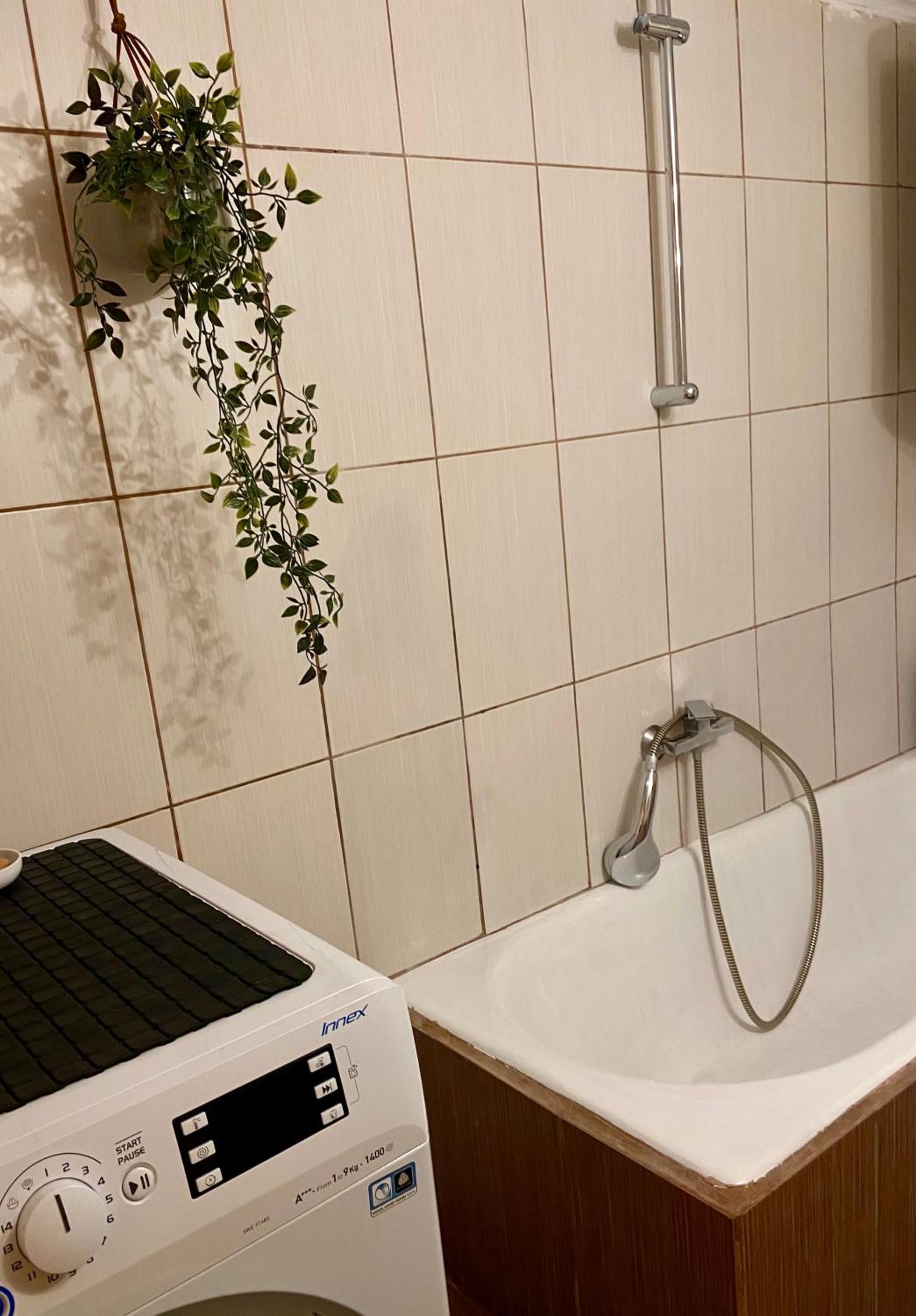 Vakhos House