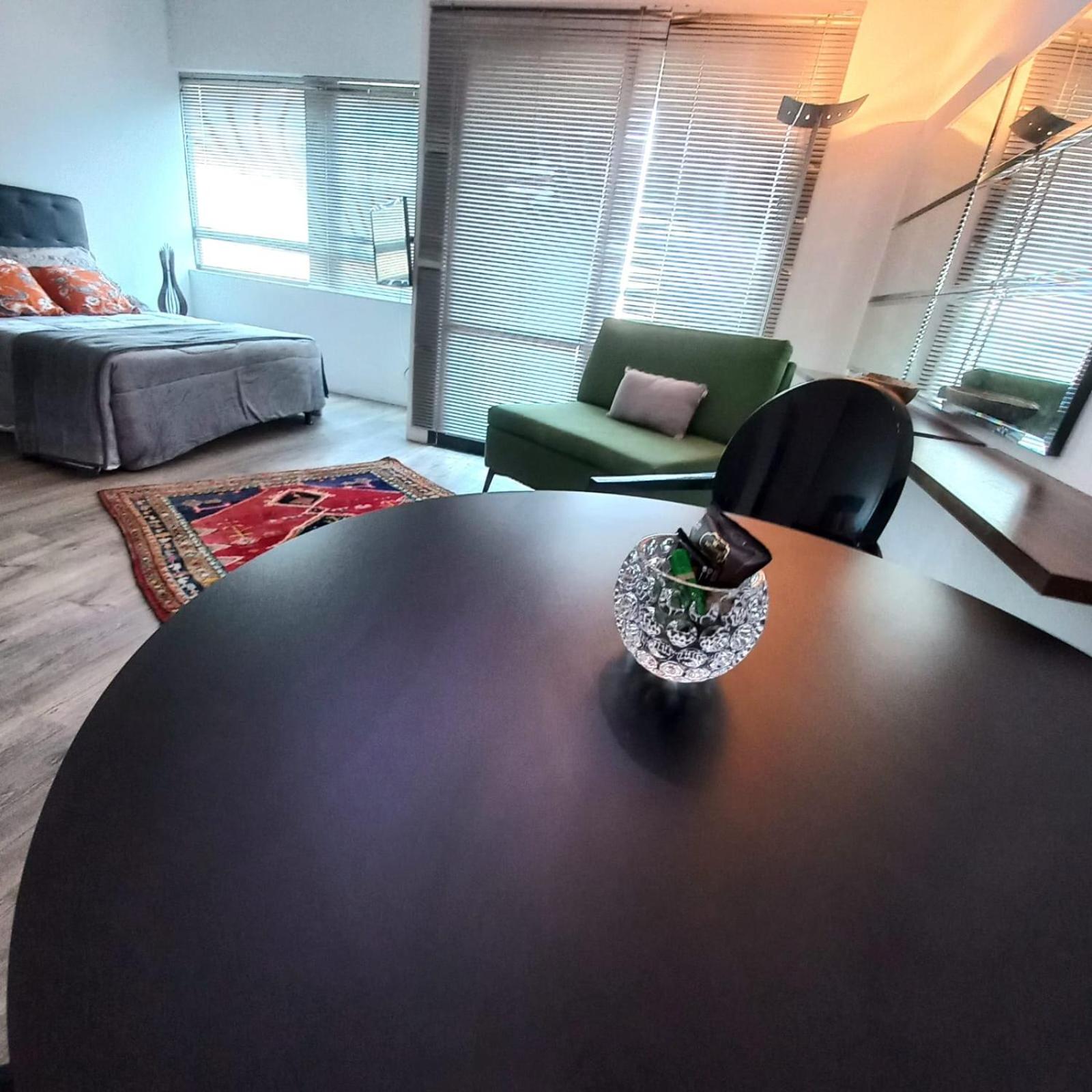 Quarto de casal - Caesar Towers Paulista - Blue Tree Premium Paulista - à 150 metros da Avenida Paulista - estadia estendida - bônus 12 horas