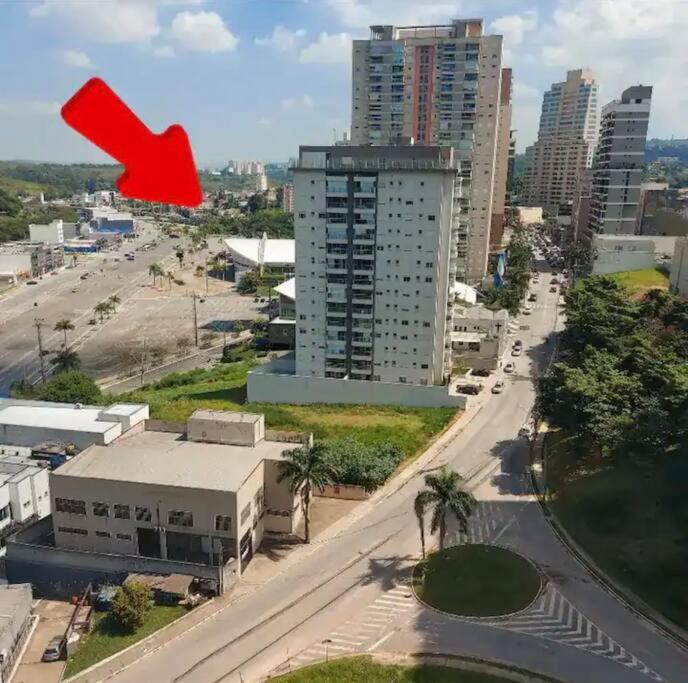 Apto com Ar cond Garagem Alphaville - Barueri