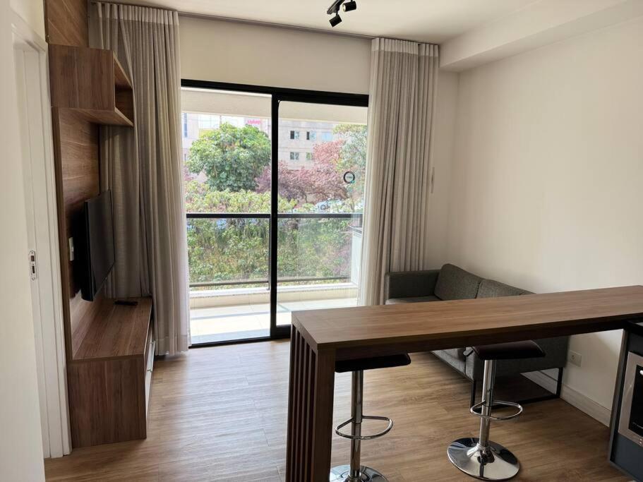 Apto com Ar cond Garagem Alphaville - Barueri