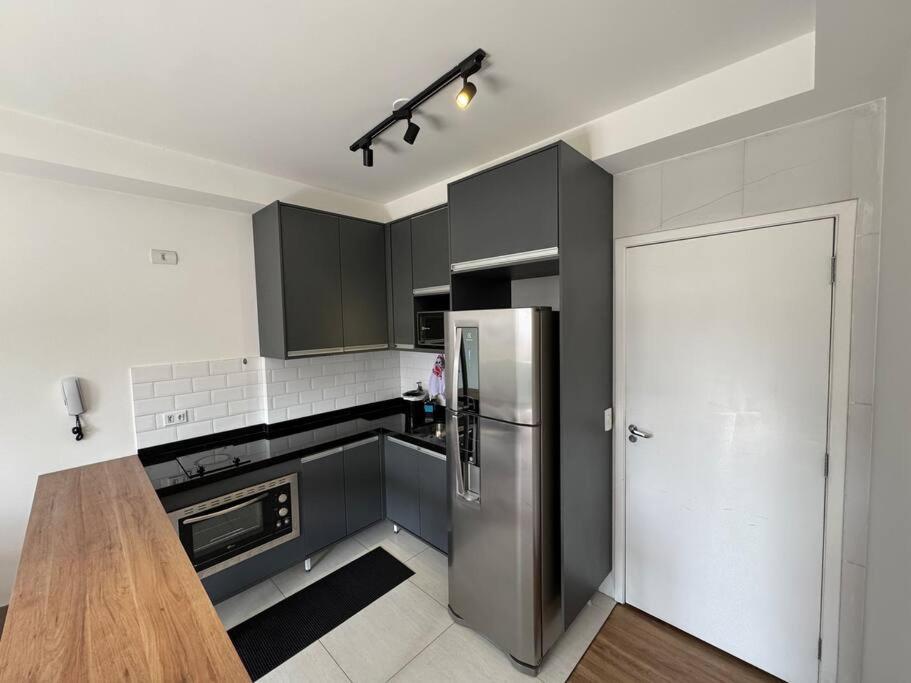 Apto com Ar cond Garagem Alphaville - Barueri