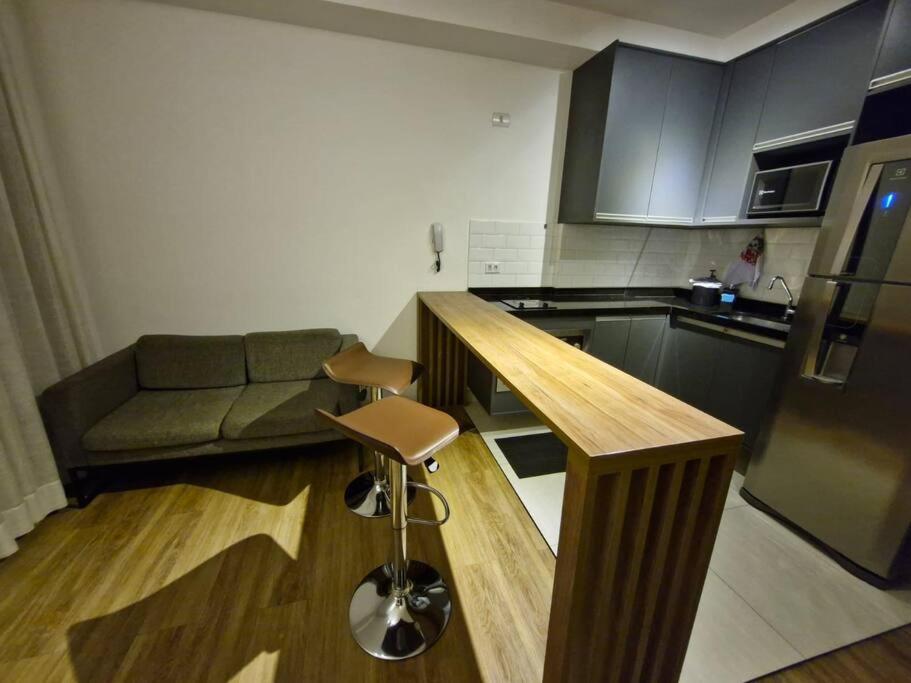 Apto com Ar cond Garagem Alphaville - Barueri