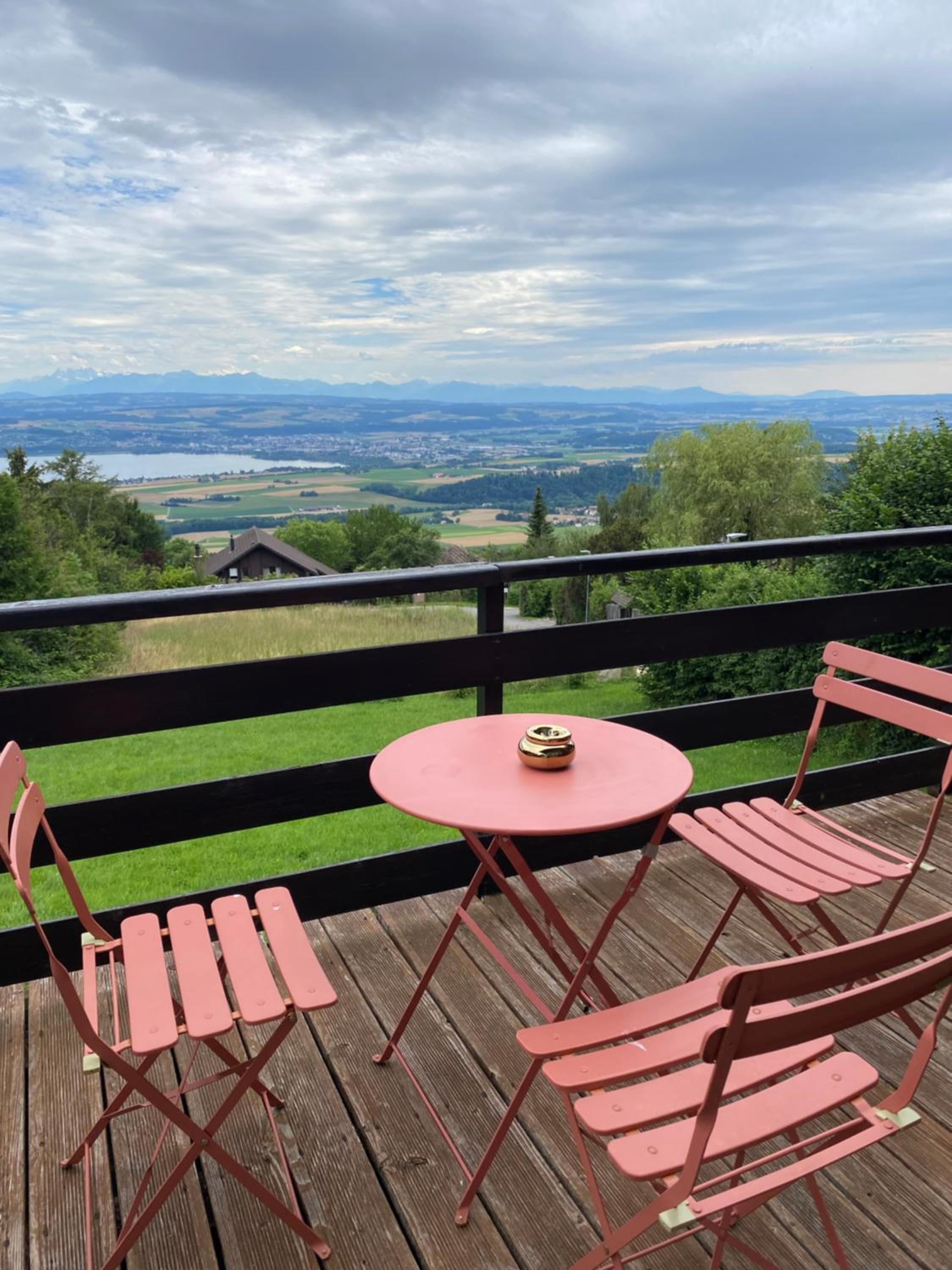 Chalet avec vue panoramique alpes et lac