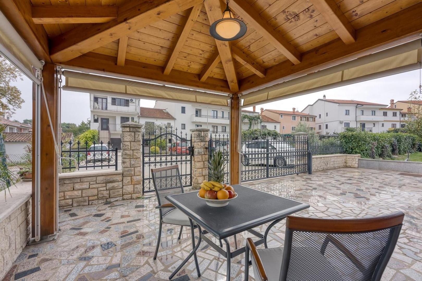 Apartments Folo view 3