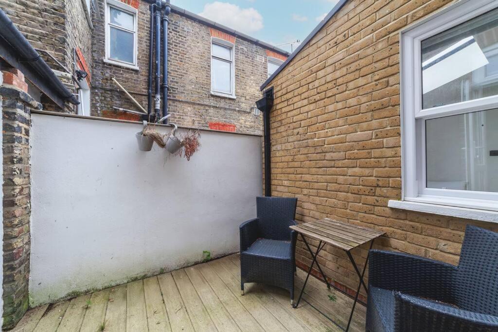 Bright & Airy Lux 3Bed Home in Fulham with Patio