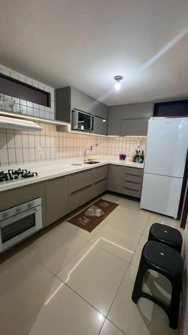 Apartamento com 3 quartos 50 metros da praia de ponta de campina