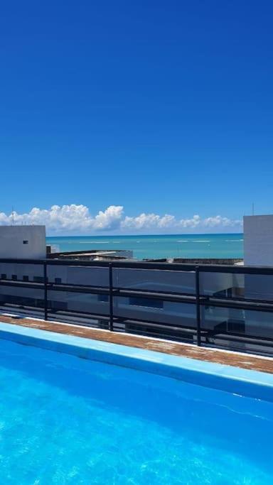 Apartamento com 3 quartos 50 metros da praia de ponta de campina