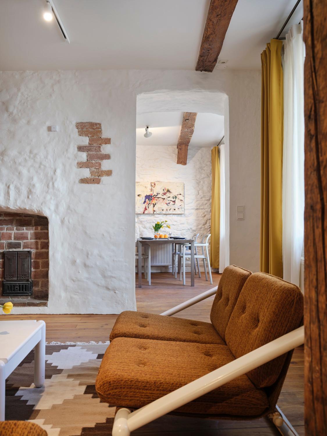Historic Apartment with Private Garden in Old Town