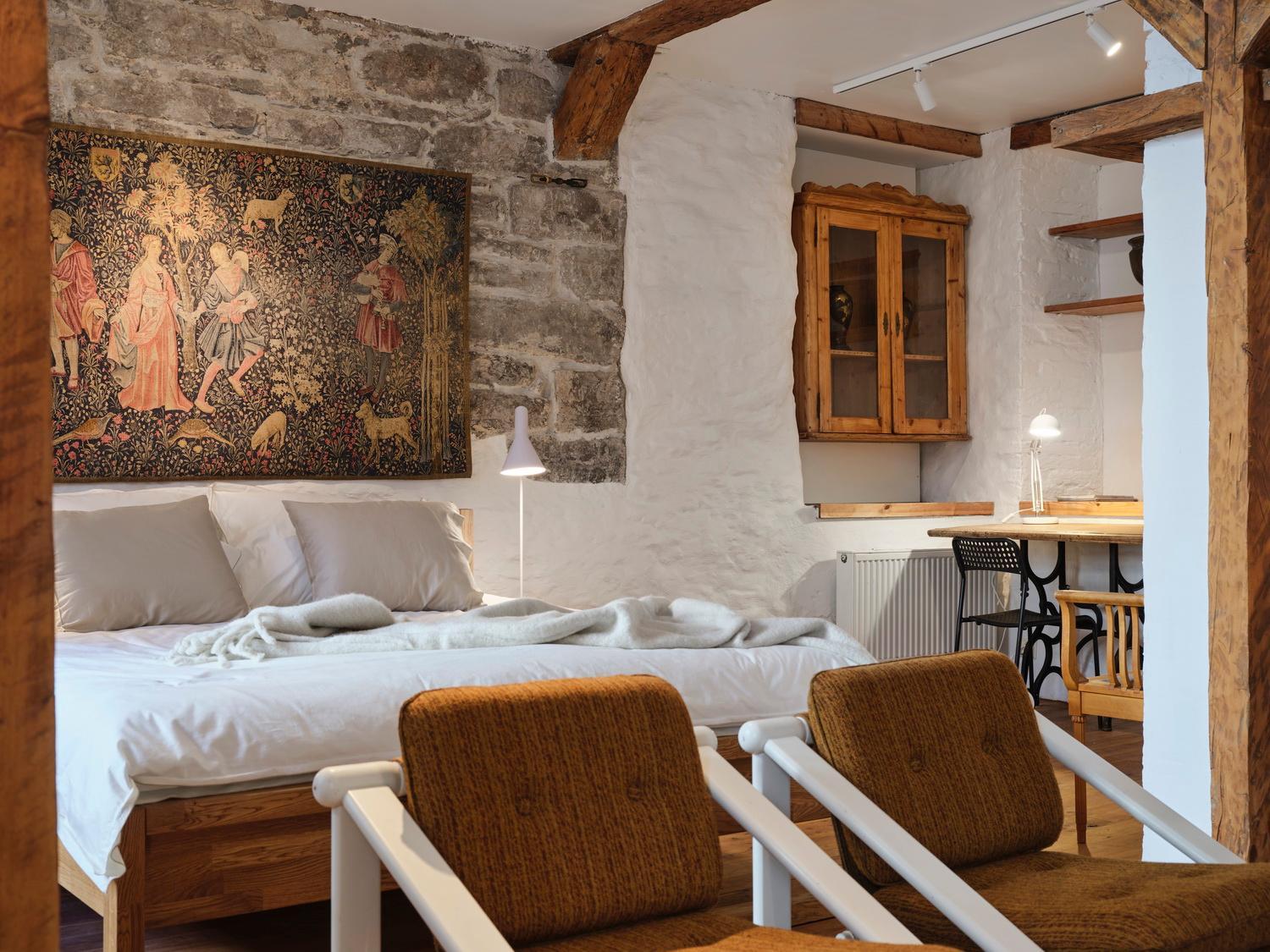 Historic Apartment with Private Garden in Old Town