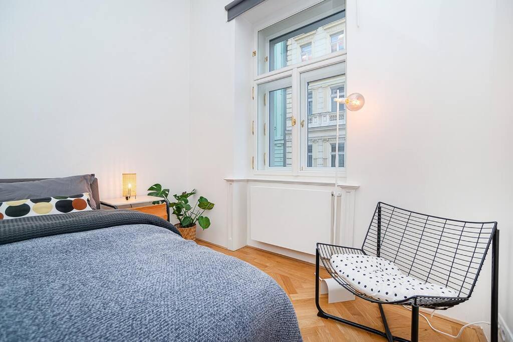 Bright and designed Apartment in the Center