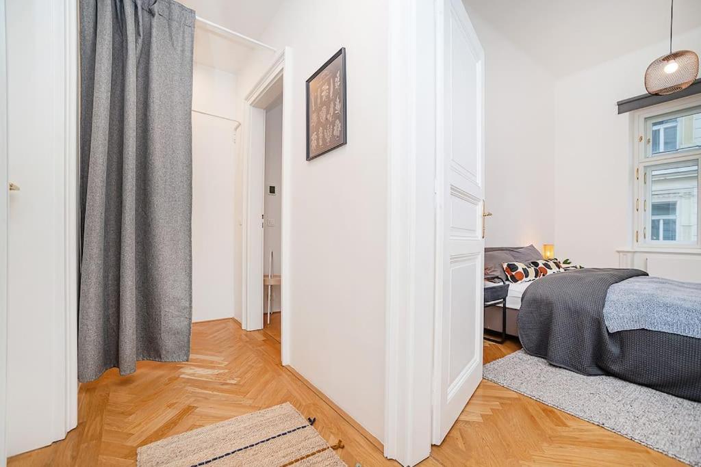 Bright and designed Apartment in the Center