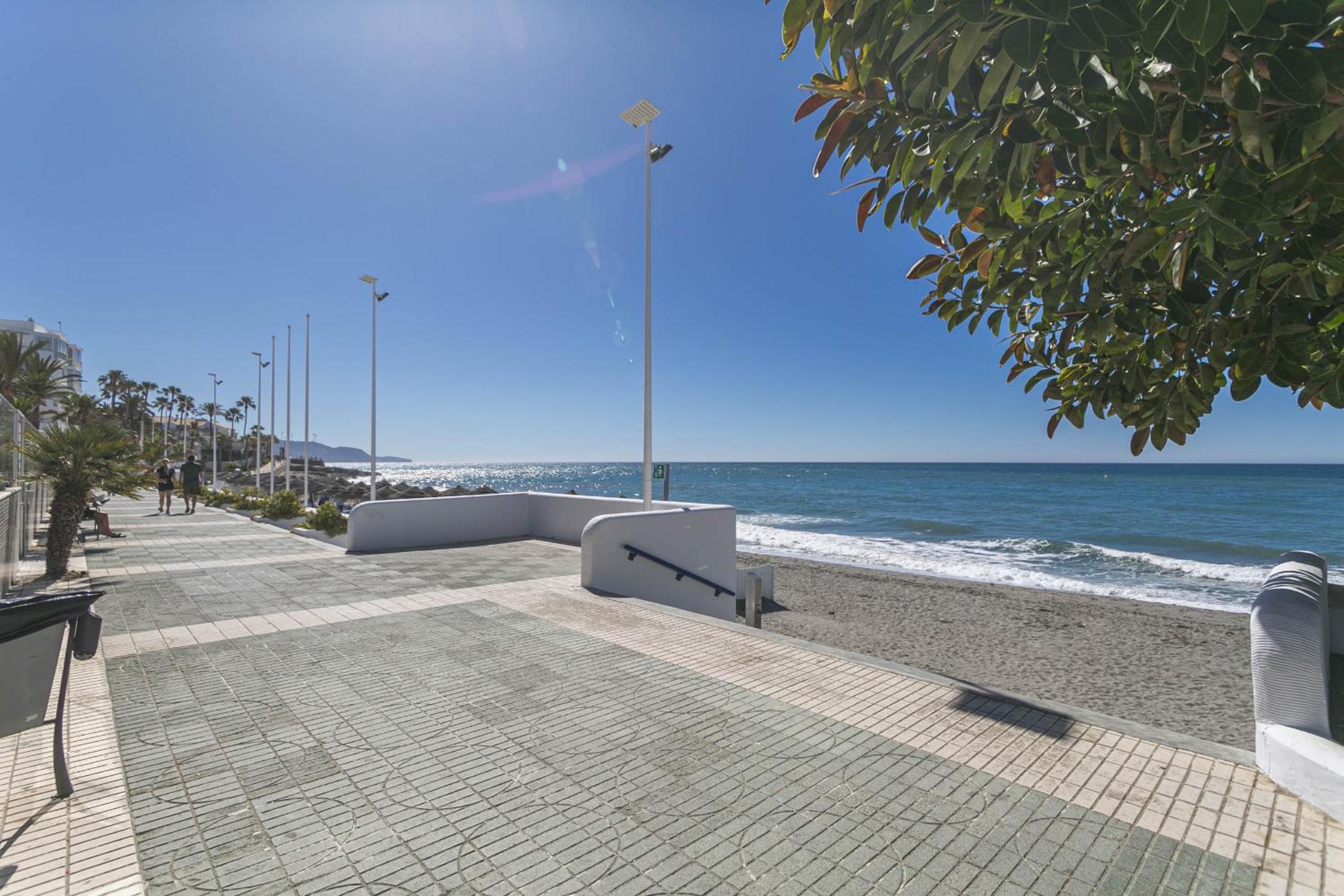 Canovas Nerja - Toboso Torrecilla Beach