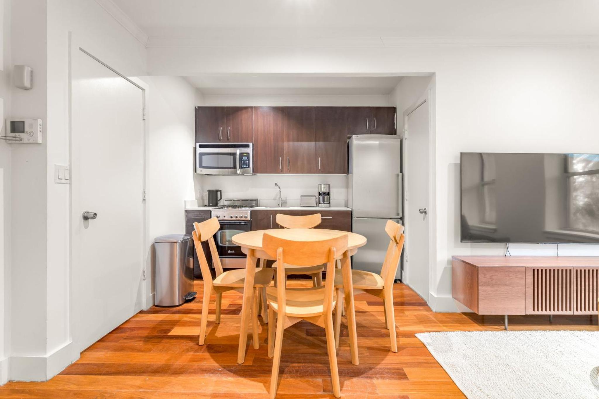 East Village Escape with 3BD 2BA near Tompkins Square Park