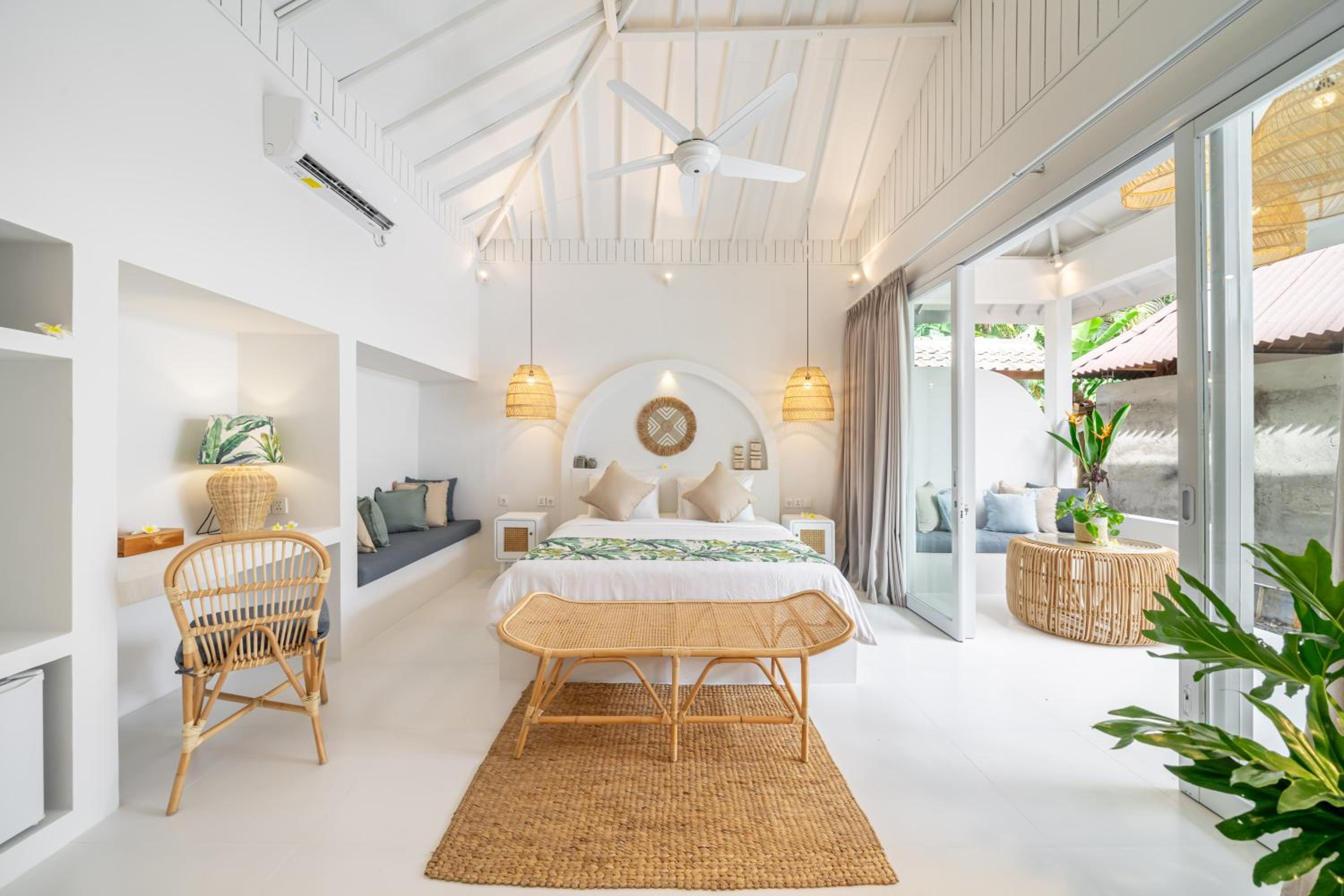 The Hepburn Seminyak ADULTS ONLY Chic Boutique Room with Pool 900m Walk to Beach