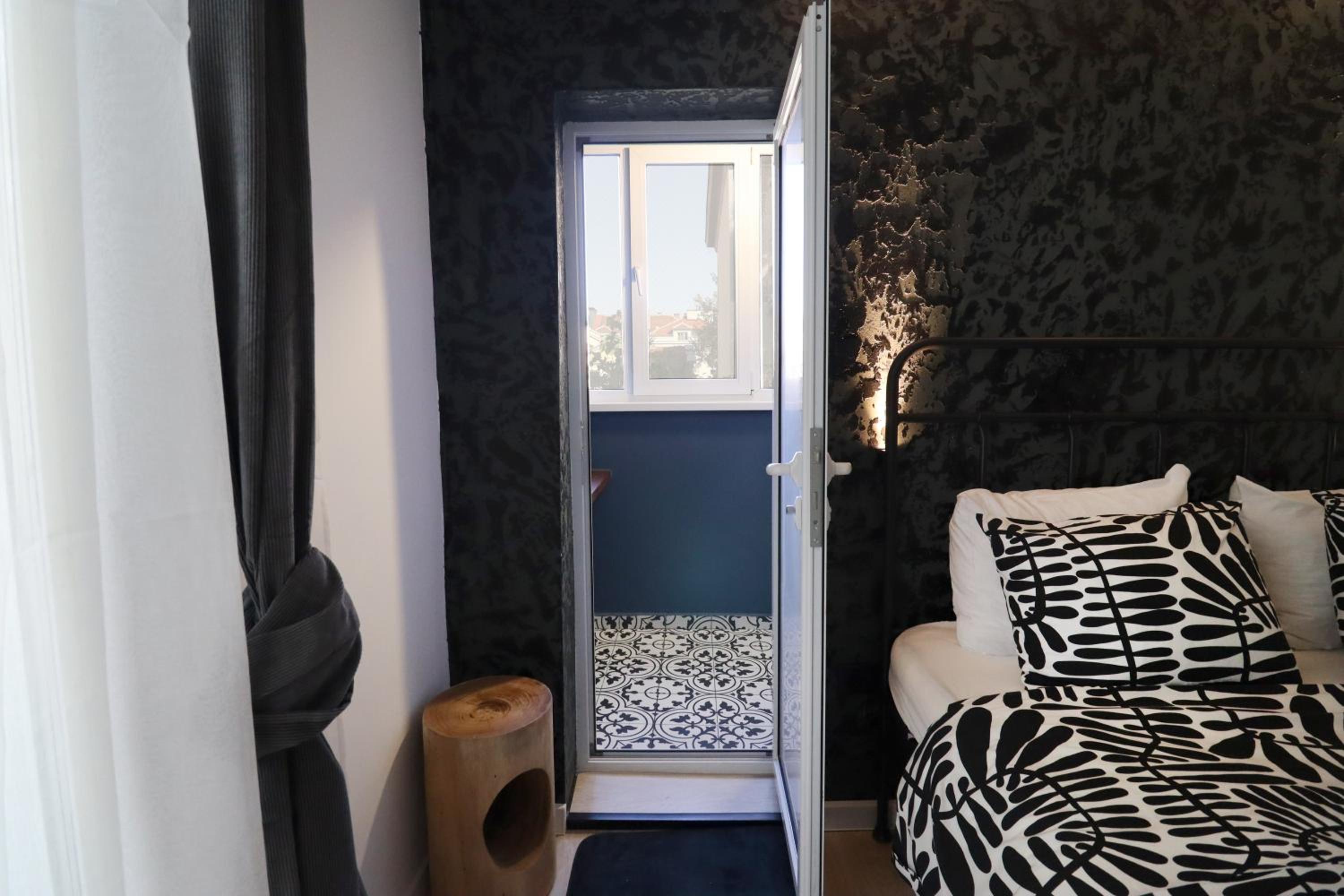 NEW - The City's Secret Garden 1BDRM Apartment
